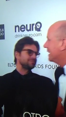 Elton-john-foundation-oscar-party-arrivals-screencaps-feb-24th-2013-0009.png