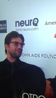 Elton-john-foundation-oscar-party-arrivals-screencaps-feb-24th-2013-0012.png