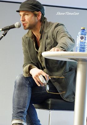 Showtime-convention-panel1-official-feb-16th-2013-002.jpg