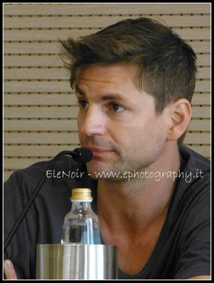 Night-itacon-panel-by-elenoir-sept-1st-2012-006.jpg