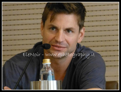 Night-itacon-panel-by-elenoir-sept-1st-2012-008.jpg