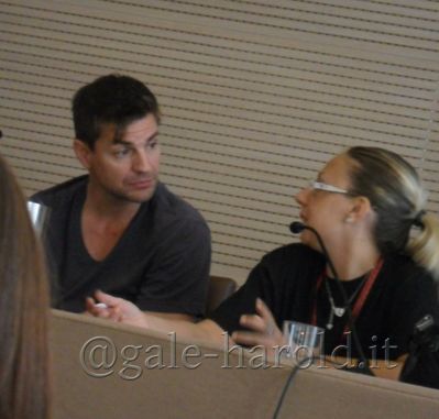 Night-itacon-panel-by-jessicam-sept-1st-2012-003.jpg