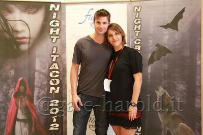 Night-itacon-with-fans-by-cristinat-sept-1st-2012-000.jpg