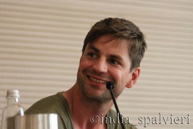 Night-itacon-panel-by-indias-sept-2nd-2012-019.jpg