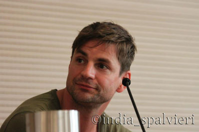 Night-itacon-panel-by-indias-sept-2nd-2012-029.jpg