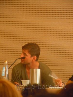 Night-itacon-panel-by-krim-sept-2nd-2012-002.jpg