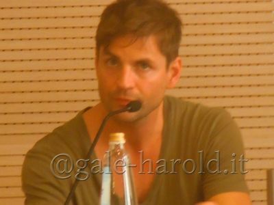 Night-itacon-panel-by-krim-sept-2nd-2012-047.jpg