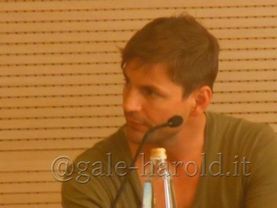 Night-itacon-panel-by-krim-sept-2nd-2012-049.jpg