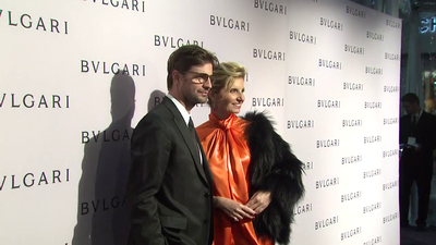 Bvlgari-celebration-of-elizabeth-taylor-collection-screencaps-feb-19th-2013-012.png