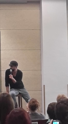 Bilbao-gale-harold-fanmeet-auction-panel-by-daniela-sept-27th-2015-001.jpg