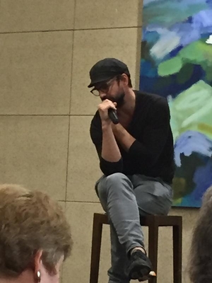 Bilbao-gale-harold-fanmeet-panel-by-pam81-sep-27th-2015-002.jpg