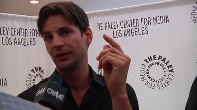 Hellcats-paleyfest-red-carpet-interview-part2-screencaps-sept-15th-2010-019.png