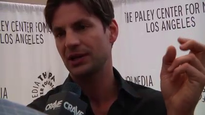 Hellcats-paleyfest-red-carpet-interview-part2-screencaps-sept-15th-2010-027.png