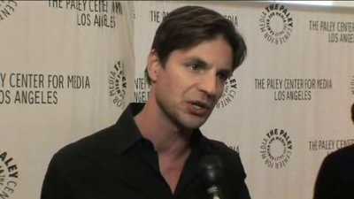 Hellcats-paleyfest-red-carpet-interview-part3-screencaps-sept-15th-2010-0084.png