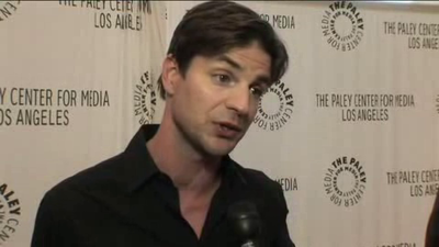 Hellcats-paleyfest-red-carpet-interview-part3-screencaps-sept-15th-2010-0142.png