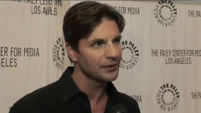 Hellcats-paleyfest-red-carpet-interview-part3-screencaps-sept-15th-2010-0249.png