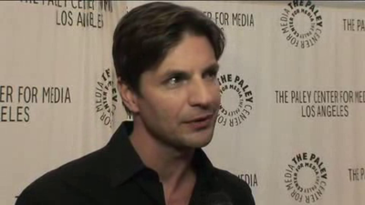 Hellcats-paleyfest-red-carpet-interview-part3-screencaps-sept-15th-2010-0250.png