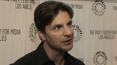 Hellcats-paleyfest-red-carpet-interview-part3-screencaps-sept-15th-2010-0264.png