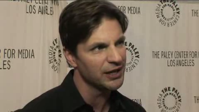 Hellcats-paleyfest-red-carpet-interview-part3-screencaps-sept-15th-2010-0272.png