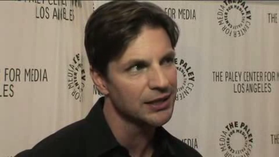 Hellcats-paleyfest-red-carpet-interview-part3-screencaps-sept-15th-2010-0274.png