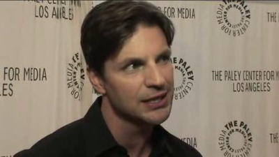 Hellcats-paleyfest-red-carpet-interview-part3-screencaps-sept-15th-2010-0275.png