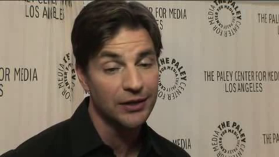 Hellcats-paleyfest-red-carpet-interview-part3-screencaps-sept-15th-2010-0300.png