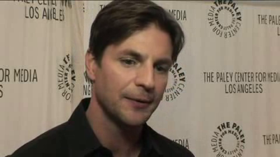 Hellcats-paleyfest-red-carpet-interview-part3-screencaps-sept-15th-2010-0329.png