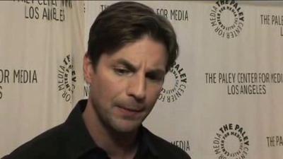 Hellcats-paleyfest-red-carpet-interview-part3-screencaps-sept-15th-2010-0335.png