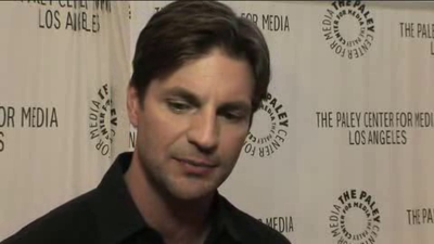 Hellcats-paleyfest-red-carpet-interview-part3-screencaps-sept-15th-2010-0353.png