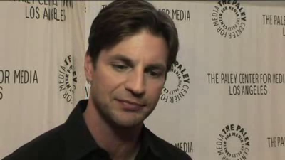 Hellcats-paleyfest-red-carpet-interview-part3-screencaps-sept-15th-2010-0354.png