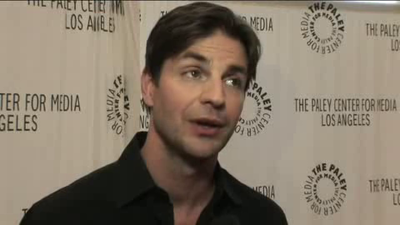 Hellcats-paleyfest-red-carpet-interview-part3-screencaps-sept-15th-2010-0676.png