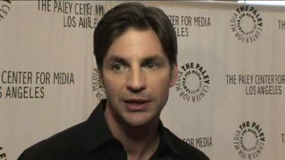 Hellcats-paleyfest-red-carpet-interview-part3-screencaps-sept-15th-2010-0794.png