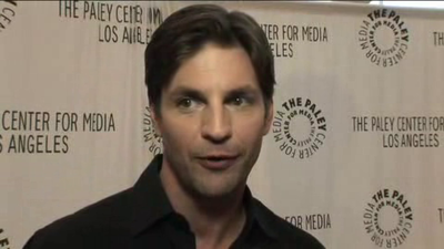 Hellcats-paleyfest-red-carpet-interview-part3-screencaps-sept-15th-2010-0800.png