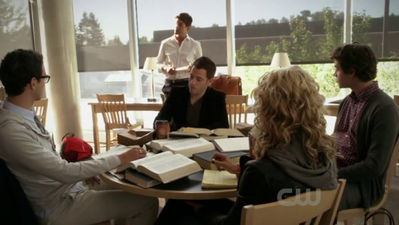 Hellcats-1x06-screencaps-0207.png