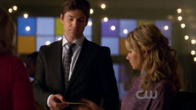 Hellcats-1x20-screencaps-0141.png