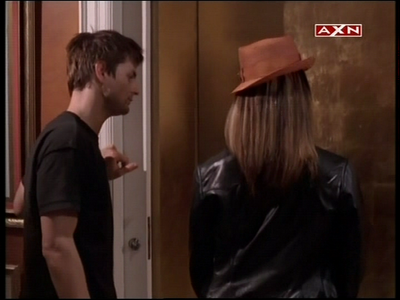 Street-time-2x08-screencaps-0287.png