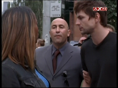 Street-time-2x08-screencaps-0366.png