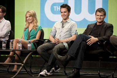 The-secret-circle-tca-panel-aug-4th-2011-029.jpg