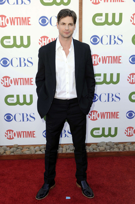 The-secret-circle-tca-party-arrivals-aug-3rd-2011-006.jpg