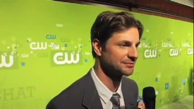 Tsc-upfront-red-carpet-interview-by-carina-mackenzie-zap2it-screencaps-may-19th-2011-00200.png