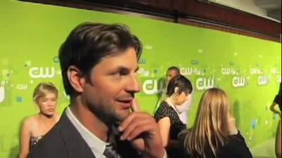 Tsc-upfront-red-carpet-interview-by-carina-mackenzie-zap2it-screencaps-may-19th-2011-00964.png