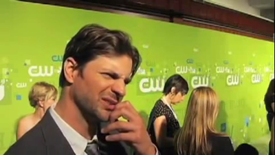 Tsc-upfront-red-carpet-interview-by-carina-mackenzie-zap2it-screencaps-may-19th-2011-01020.png