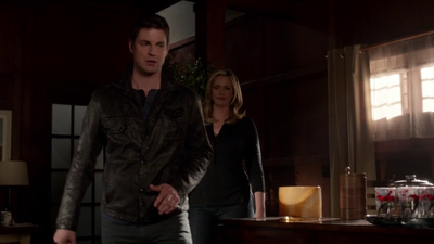 The-secret-circle-1x17-screencaps-0015.png